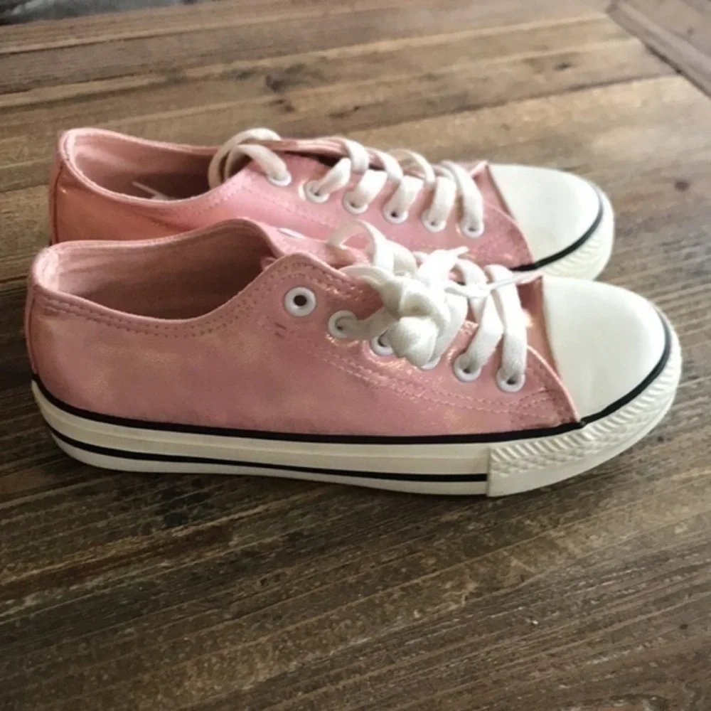 Insekta Sneakers Shine Pink New No Tag Size 5